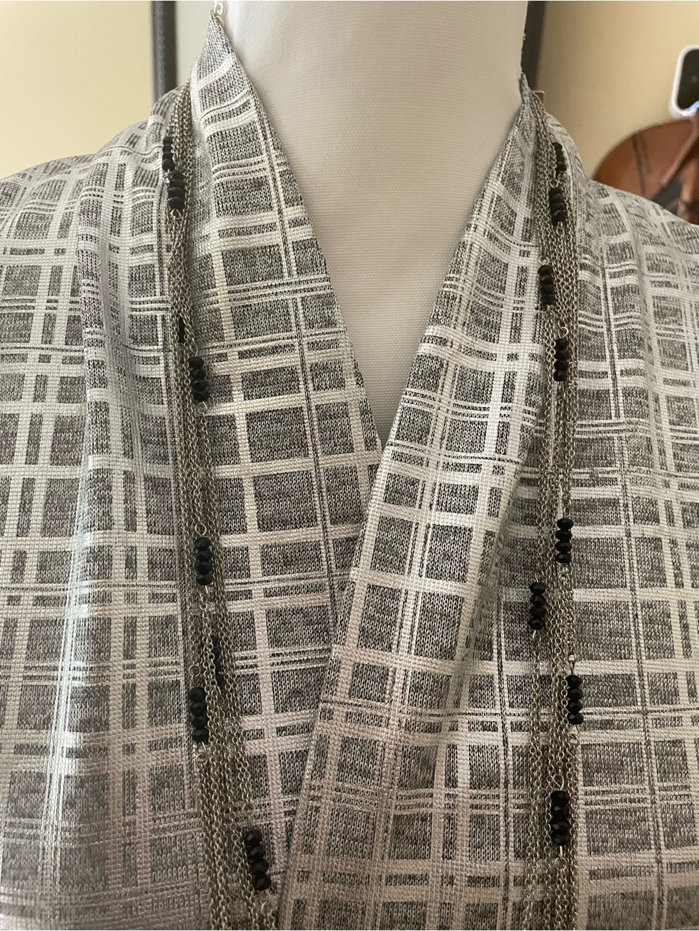 💥BYdesign Sleeveless Top in Metallic Plaid- NWT - Picture 4 of 11